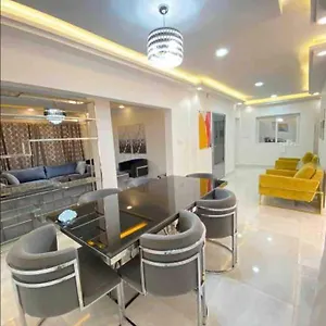 appartement-luxe-idealement-situe-a-dakar.hotelsdakar.com/