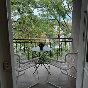 eine-schne-wohnung-bei-der-erlenmatte.hotelsbaselswitzerland.com/